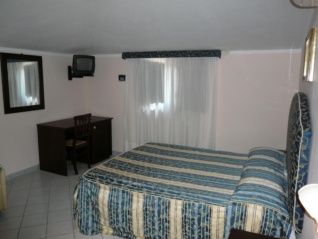 Hotel Borgo Antico San Severino Номер фото